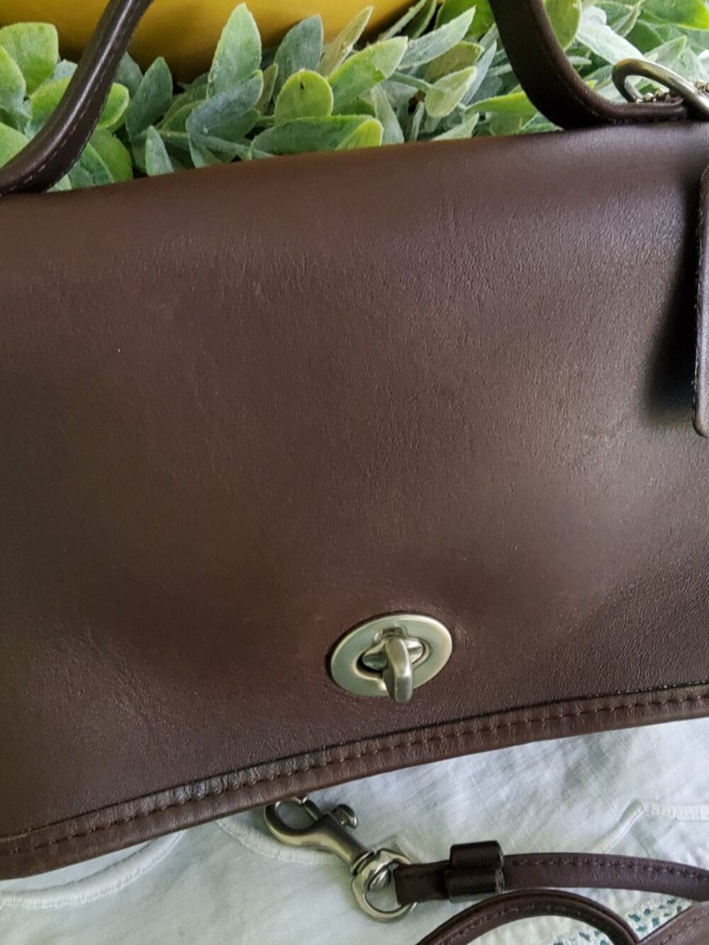 Vintage Coach Casino Crossbody in Mahogony with Nickel Hardware + Hangtag - Picture 2 of 11